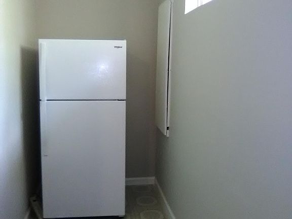 3rd image of 8507 Southlawn Ct