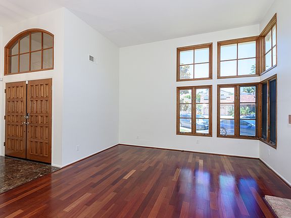5th image of 18534 Wessex St