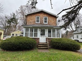 121 Hinsdale Rd, Mattydale, NY 13211