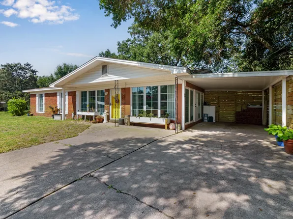 38 Hemlock Dr NW, Fort Walton Beach, FL 32548