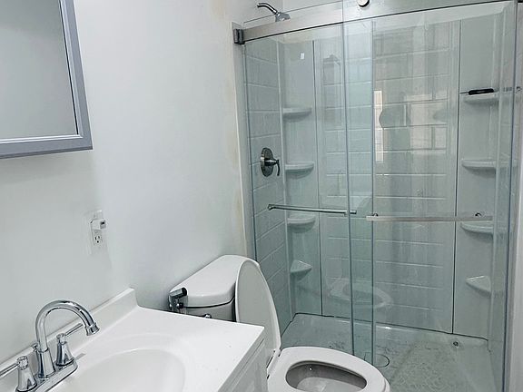 4th image of 182 Berk Pl #2