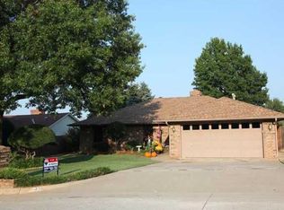 310 Blue Spruce Dr, Midwest City, OK 73130