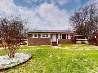14 Michael Dr, Greenville, SC 29611