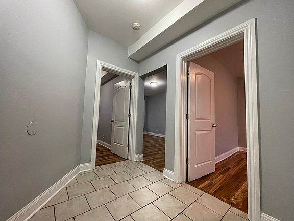 2nd image of 5846 S Calumet Ave #1S