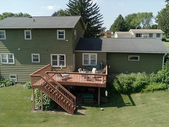 2nd image of 2742 Hilltop Dr