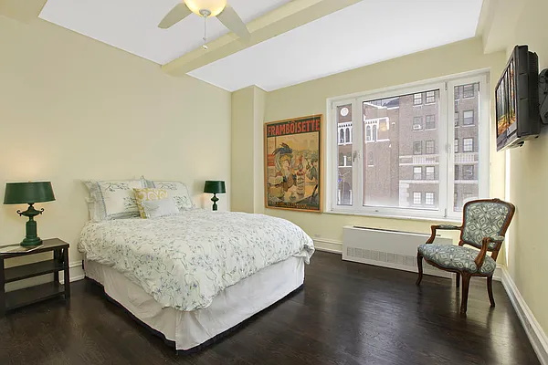 Sold by Corcoran | media 12