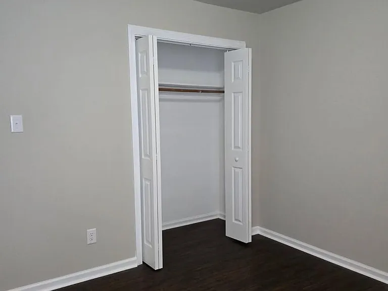 401 Hilltop Dr — Photo 20