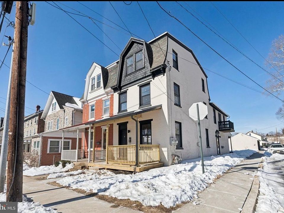 1st image of 215 Bridge St APT 1