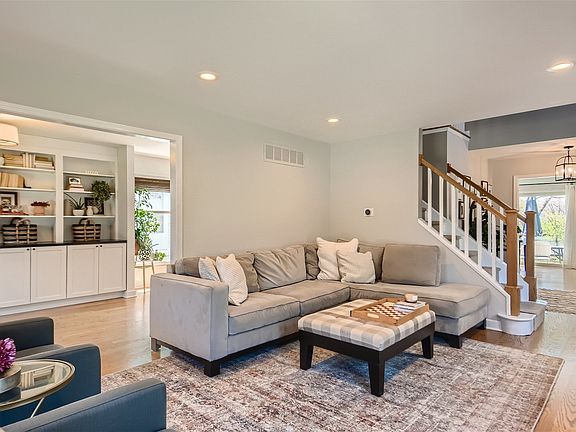 5th image of 104 Cloverdale Ln