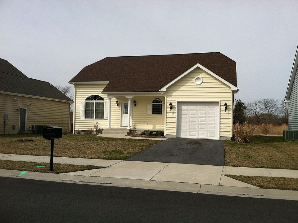 1st image of 33704 Tudor Pl
