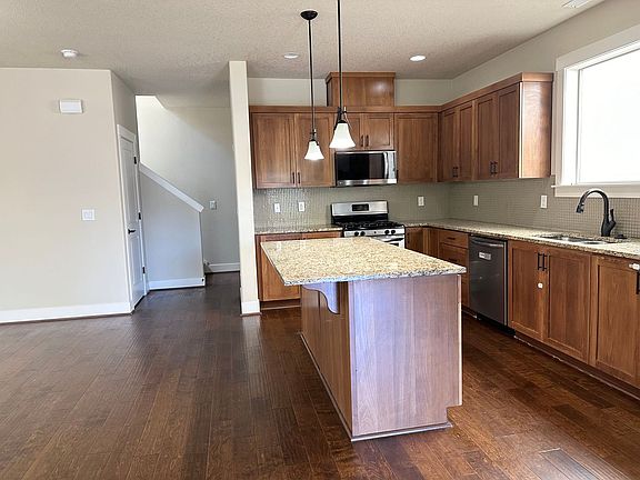 5th image of 13727 SW 172nd Ave