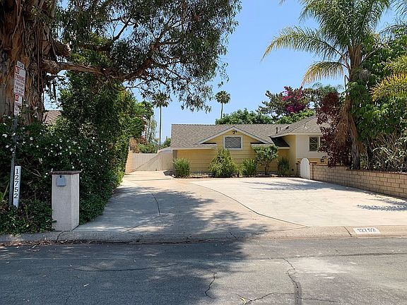 2nd image of 12752 Malena Dr