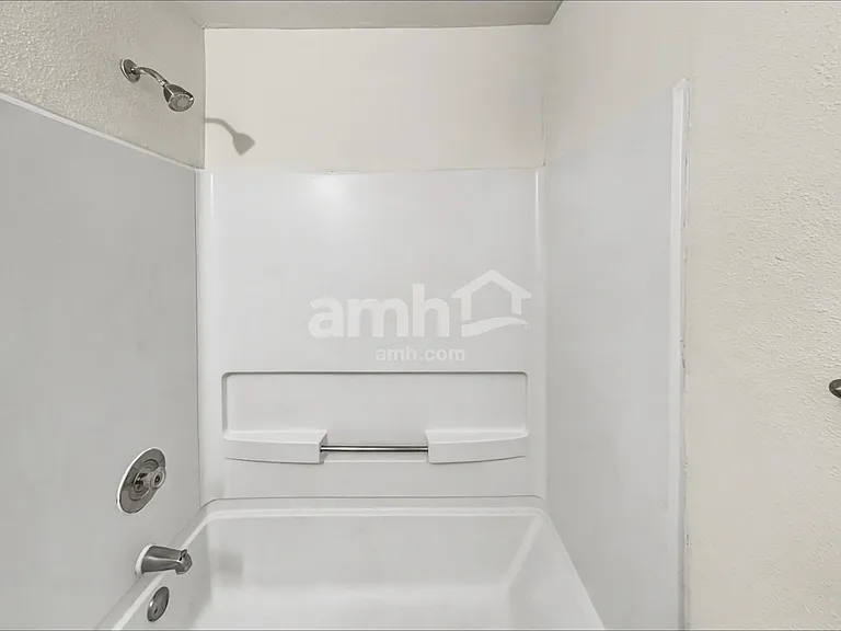 7310 Cortland Crk — Photo 15