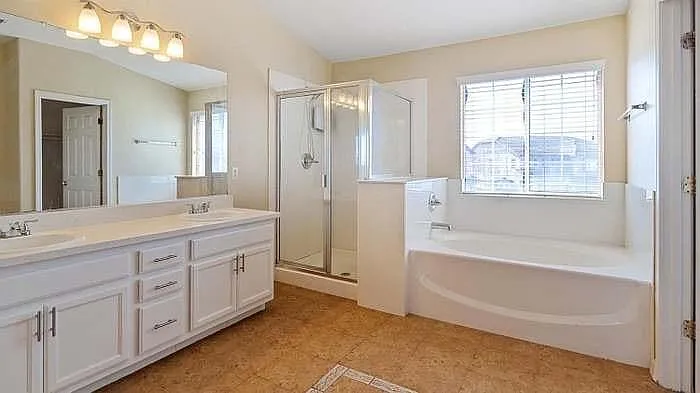 4594 Crabapple Ct — Photo 14