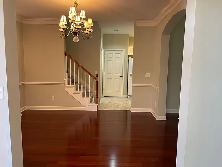 215 Stoners Glen Ct — Photo 8