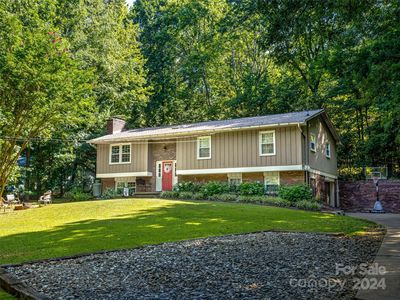 22 Friendship Ln, Candler, NC, 28715