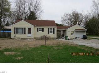 9425 Columbia Rd, Olmsted Falls, OH 44138
