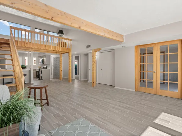 880 Tramway Lane Ct NE, Albuquerque, NM 87122