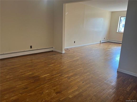 2nd image of 3526 Eastchester Rd