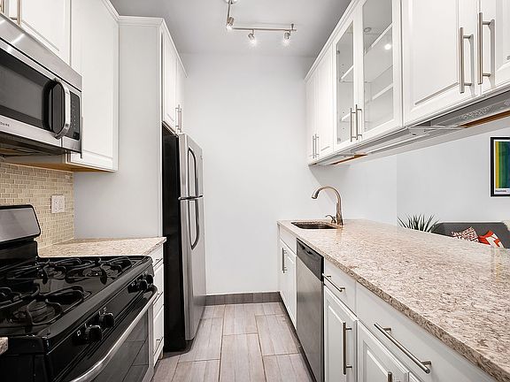 4th image of 350 Albany St APT 3L