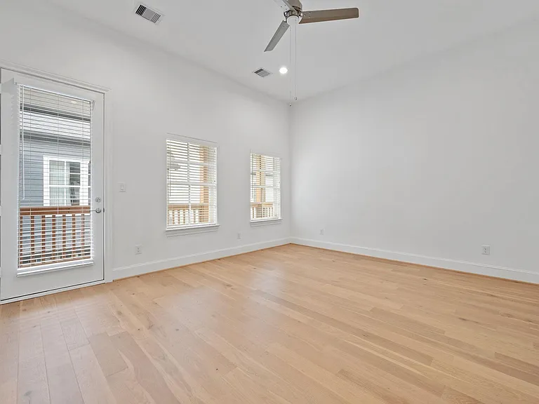 614 Delmar St — Photo 16