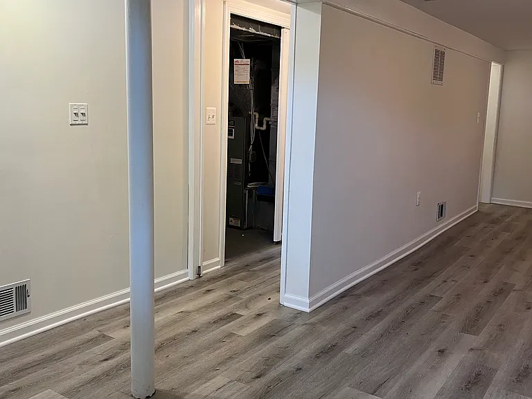 48 Spring Ln — Photo 36