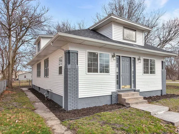 2509 Bertrand St, South Bend, IN 46628