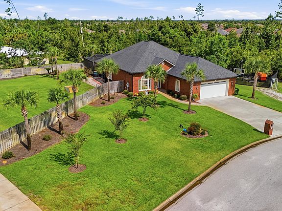 3rd image of 3410 Hillcrest Dr