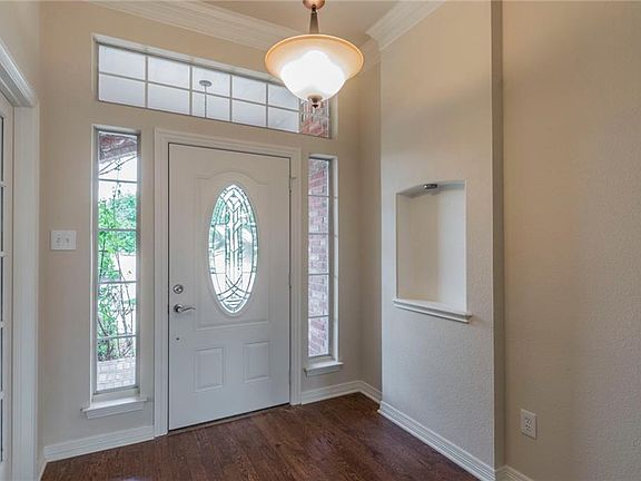 3rd image of 7932 Lucian Dr
