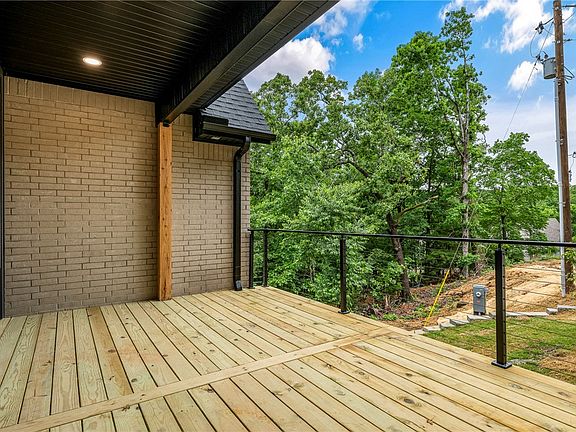 2nd image of 14 Winchester Ln