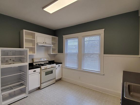 4th image of 3129 Mapledale Ave #4UW