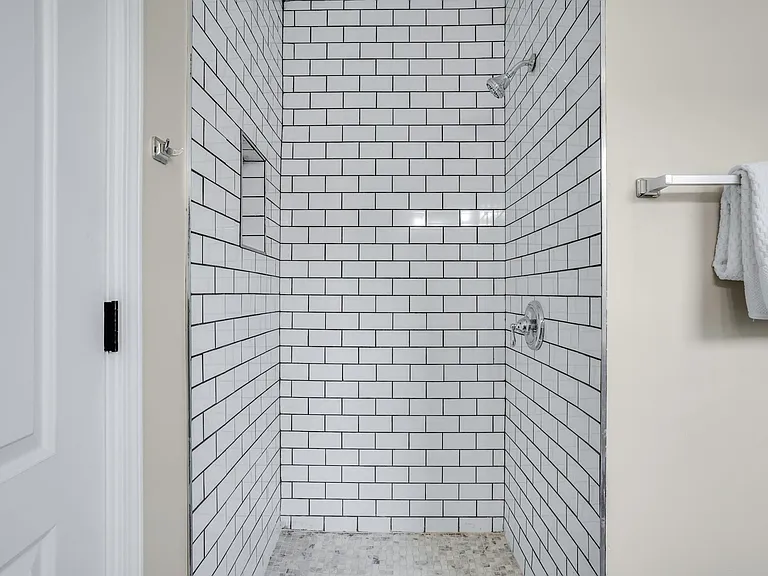 293 W Park Ave — Photo 21