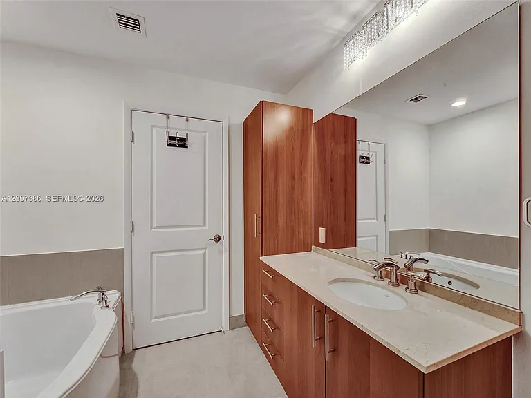 1945 S Ocean Dr #2101 — Photo 22