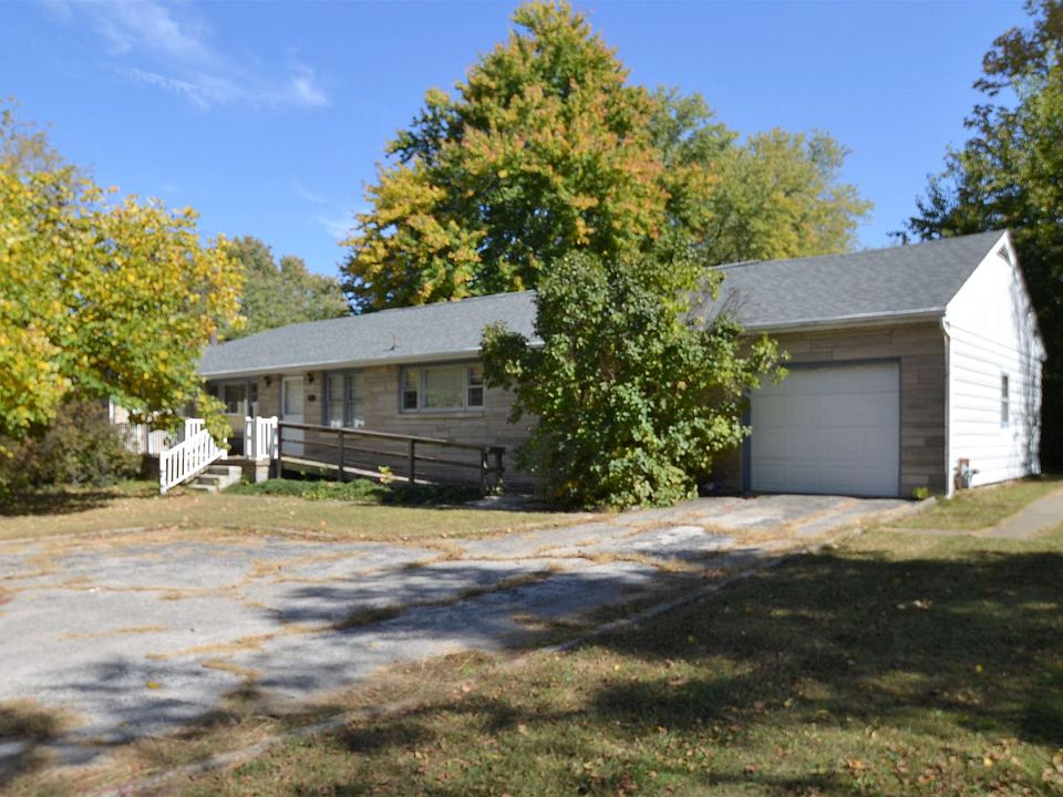 1st image of 204 N Kimble Dr