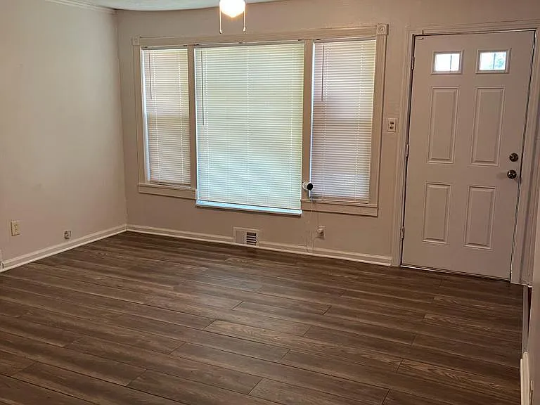 29619 Birchwood St — Photo 17