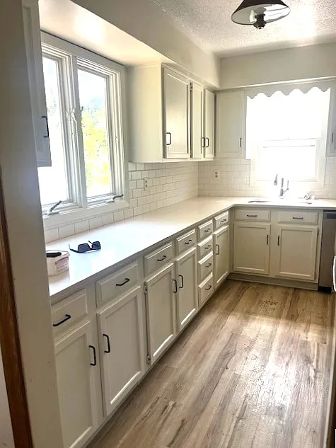 3 bed, 1272 sqft, $1,995 — Photo 2