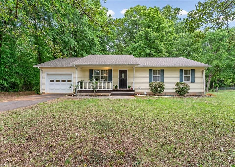1st image of 793 Sain Rd