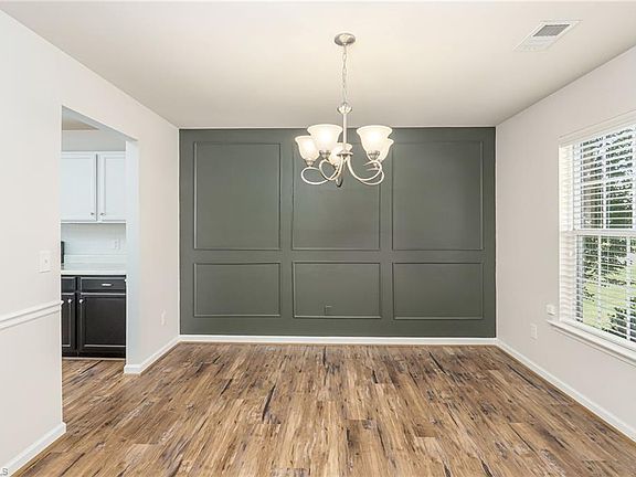 5th image of 102 Holstein Ln