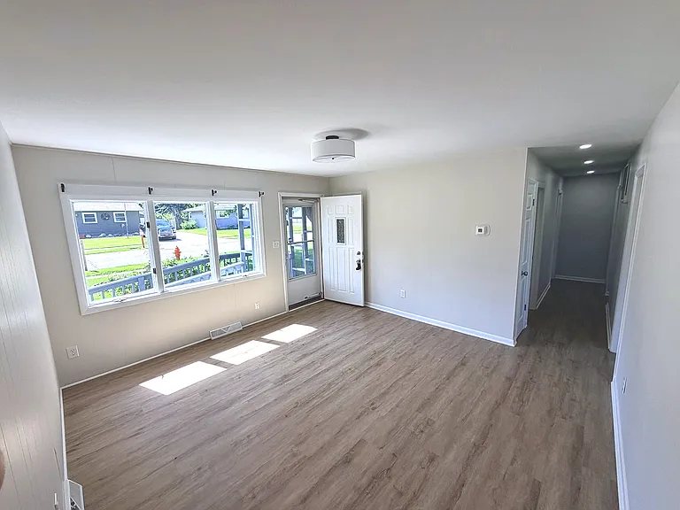 408 Church St — Photo 4