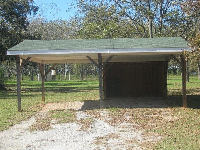 2nd image of 425 Borders Rd