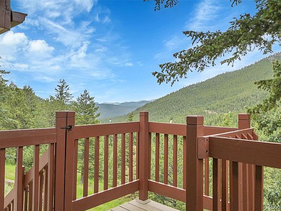 5th image of 360 Aspen Place