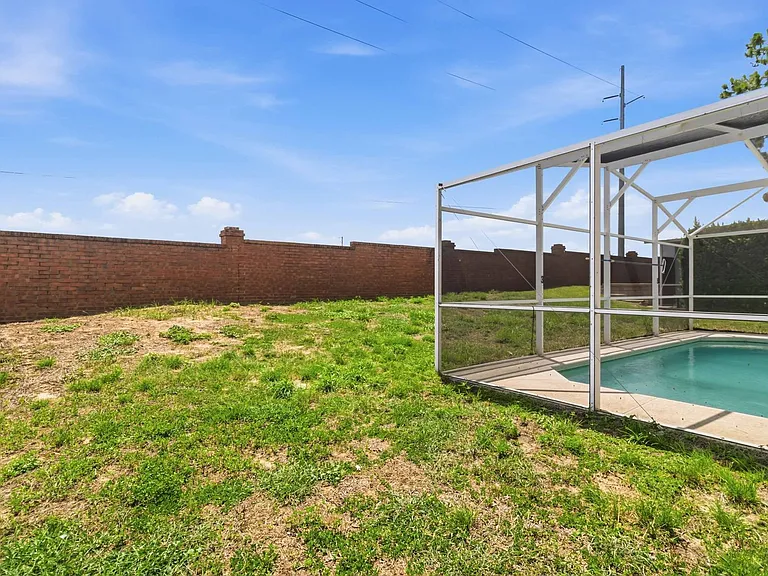210 Pine Cone Dr — Photo 33