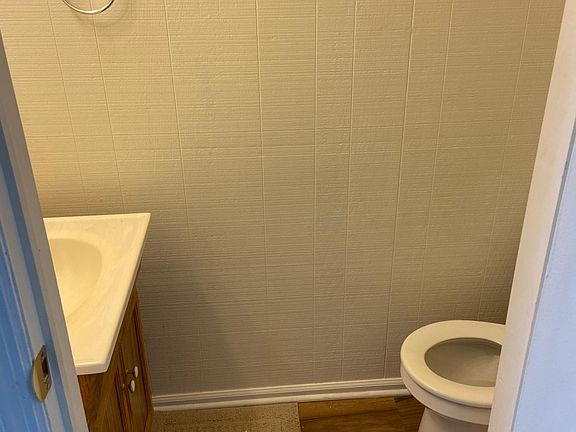 3rd image of 29 Charleston Sq #50