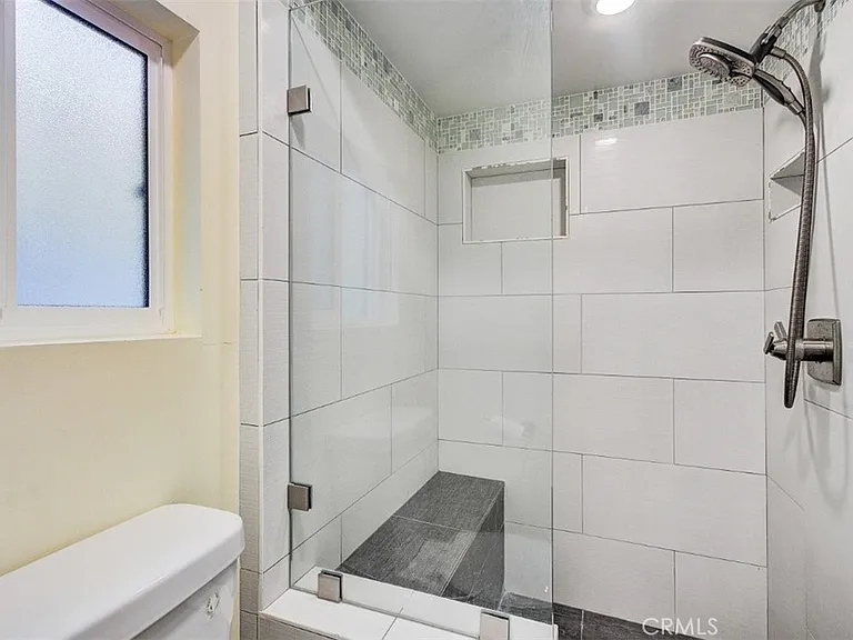 6854 Gentry Ave #ADU — Photo 11