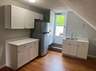 37 Chapel St #3, Lowell, MA 01852