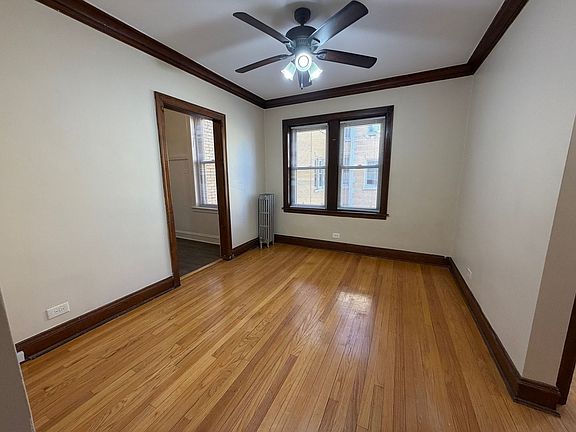 4th image of 5232 N Rockwell St APT 2