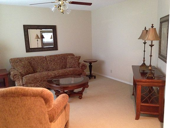 2nd image of 2413 N Stoneybrook St