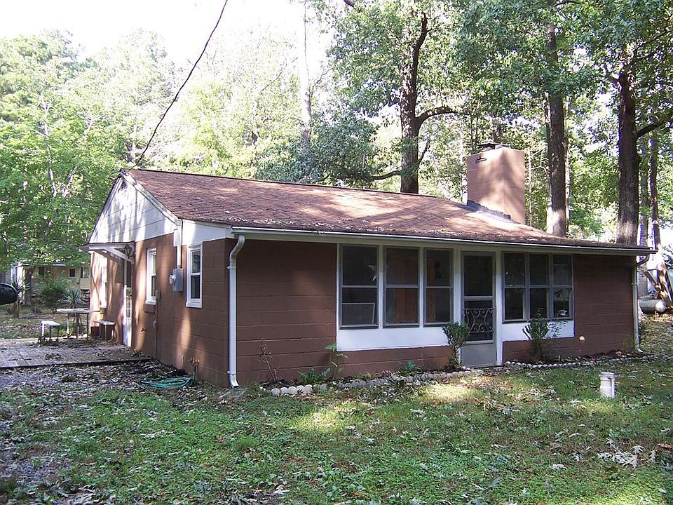1st image of 52 Richmond Dr