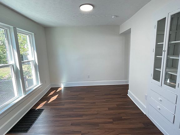 5th image of 1930 Aberdeen Ave