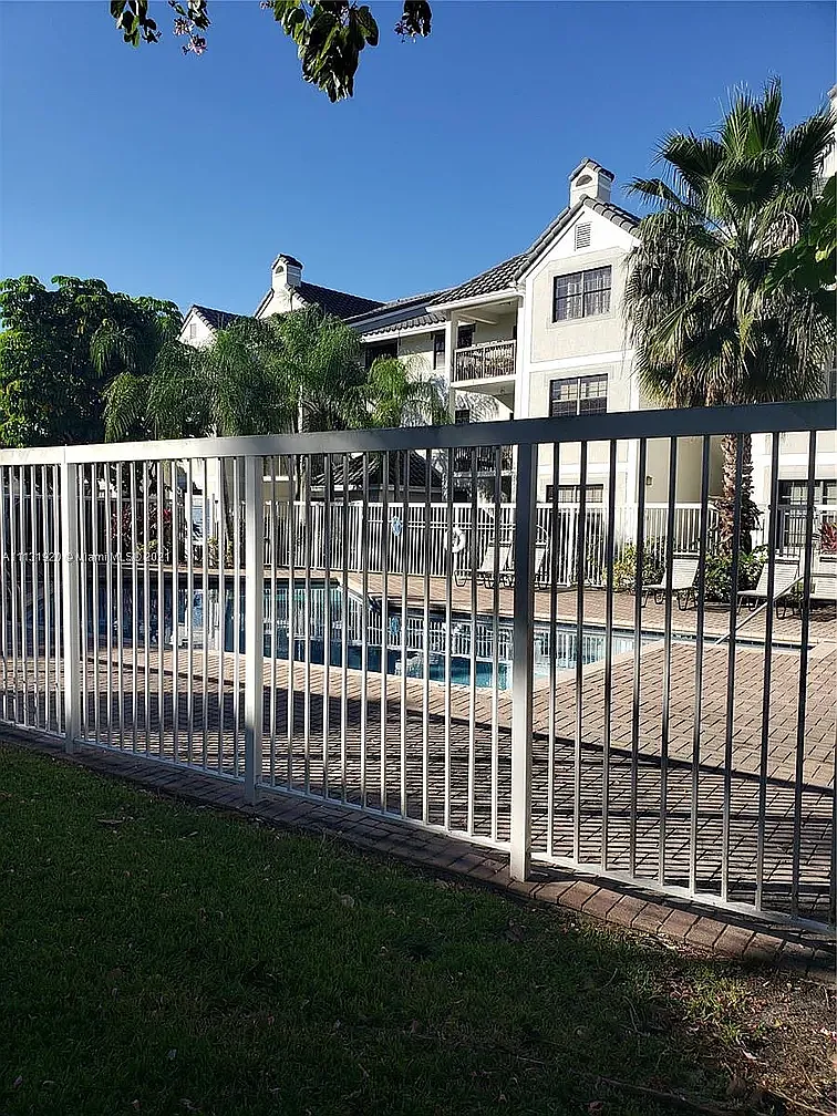 2 bed, 1200 sqft, $1,200 — Photo 3